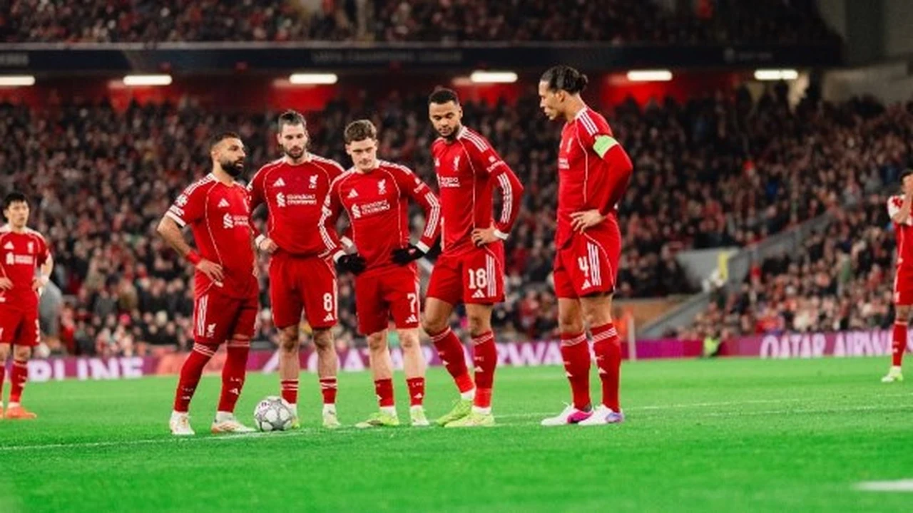 موعد قمة ليفربول وتشيلسي المنتظرة في الدوري الإنجليزي والقنوات الناقلة للمباراة